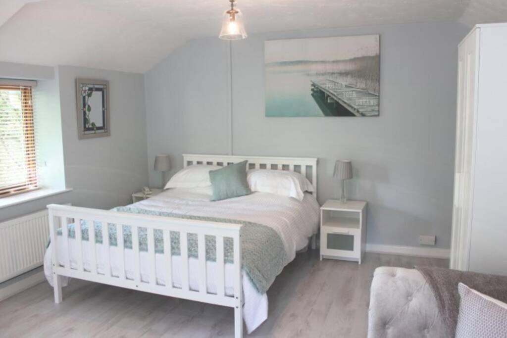 The Little Acorn Apartment ลิดนีย์ ภายนอก รูปภาพ